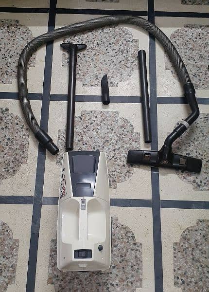 Imported Malaysian National Vaccum cleaner 7