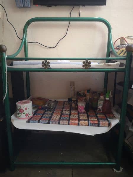 TV trolley in very good condition 10/10 1