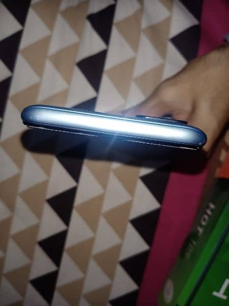 infinix hot10s 6/128 10/10 condition with box and all accessories pta 3