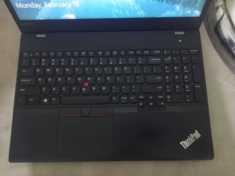 Lenovo Thinkpad T570 Core i5 Generation 6th || 15.6" with NumPad 12