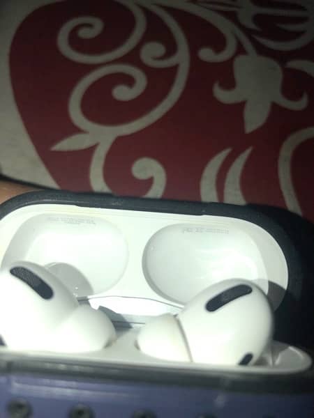 Airpod with cover 1