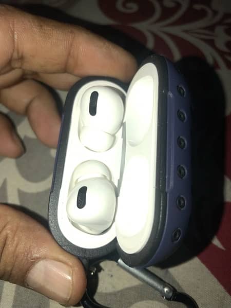 Airpod with cover 2