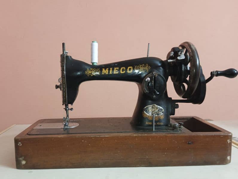 Sewing machine urgent for sale 0