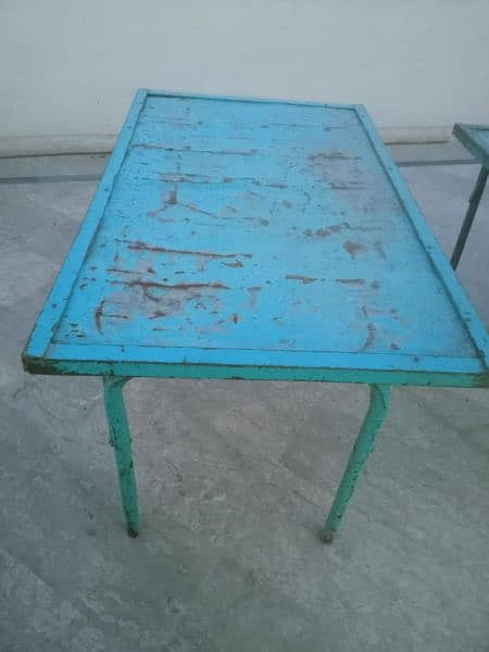 3 steel table Rs 4000 0