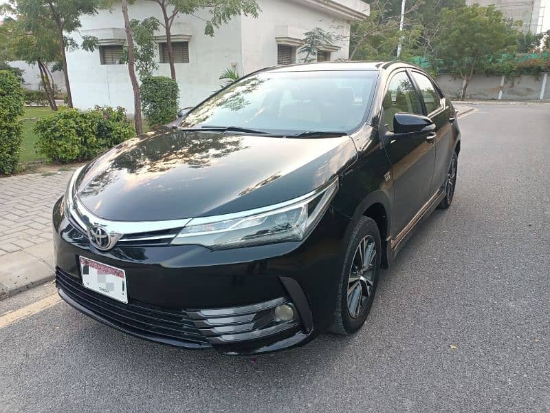 Toyota Corolla Altis CVT-i 1.8 2019 1