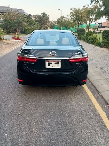 Toyota Corolla Altis CVT-i 1.8 2019 2