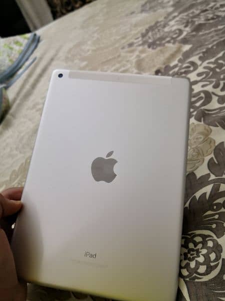 iPad 5 gen 32gb 1