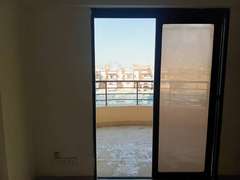 2bed DD extra Land flat Available for Sell in saima Arabian villas 5