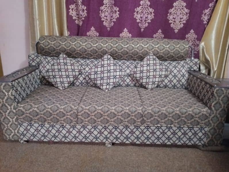 barely used mint condition sofa 5 seater 0