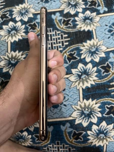 iphone xs max 512 gb pta approve 80 battery health 10/10 condition 5