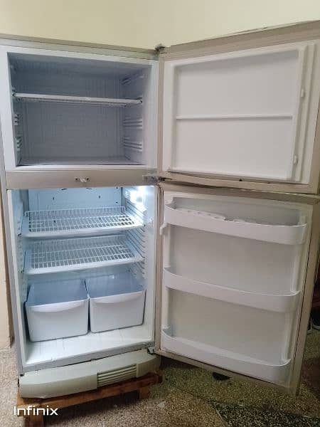 General Refrigerator For Sale 2