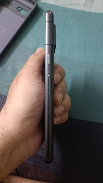 Google Pixel 7 Non PTA. OEM locked 4