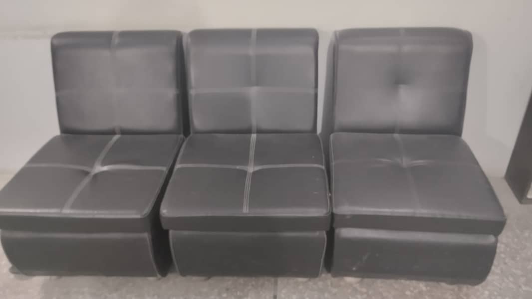 4 sofa for sale 0