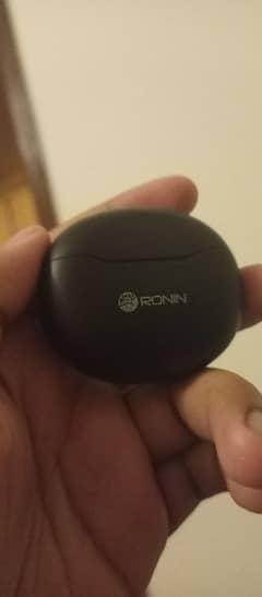 ronin r475 earbuds