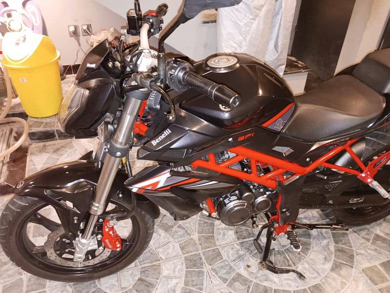 I want to sell My Benelli TNT 150i Model 2021 1