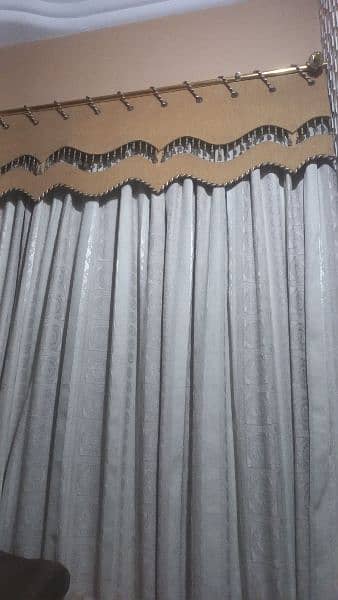 curtains with good fall and pelmet 2