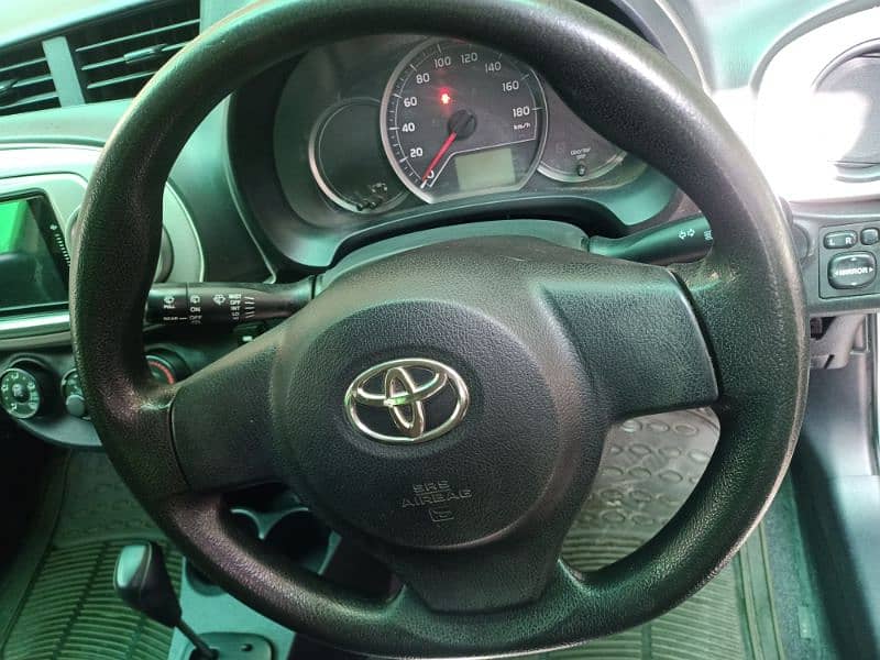 Toyota Vitz 2013 3