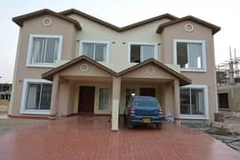 Precinct 11A 152sq. y Street 17 west open good condition villa available for rent 03135549217