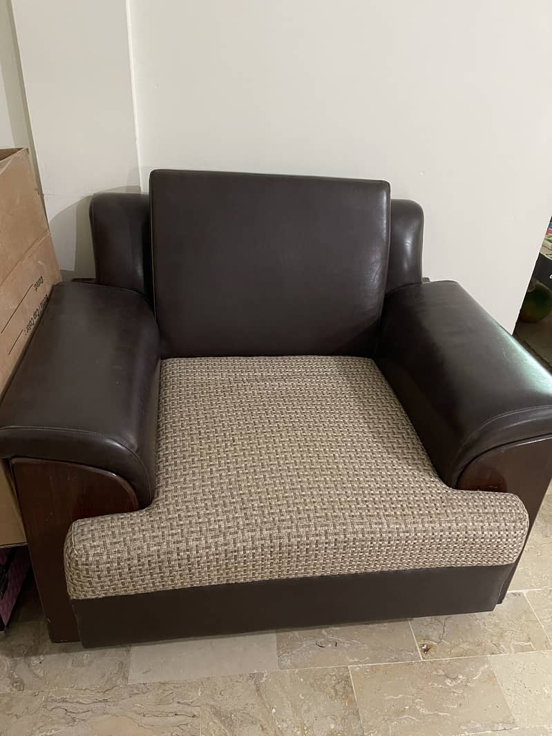 5 seater sofa set with table 2