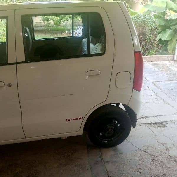 WagonR Car For Rent with Driver 2