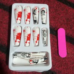 22 pieces of Horer Nails
in *Rs 350* 0