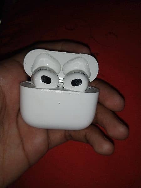 Apple airpods 0