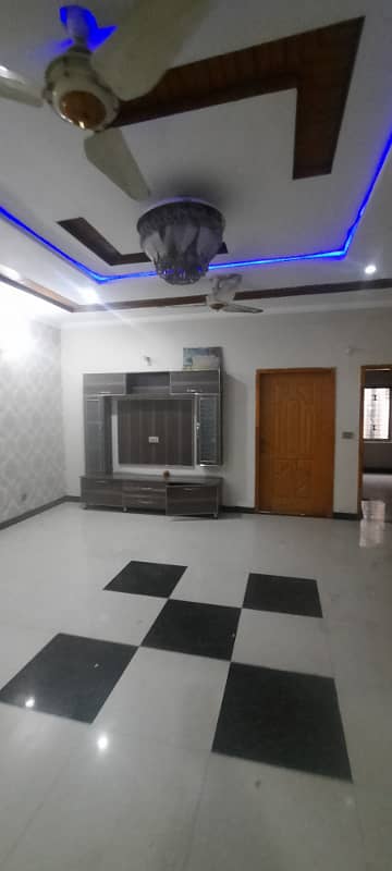 8 MARLA UPPER PORTION FOR RENT IN MILITARY ACCOUNTS COLLEGE ROAD 2