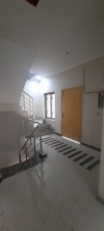 8 MARLA UPPER PORTION FOR RENT IN MILITARY ACCOUNTS COLLEGE ROAD 13