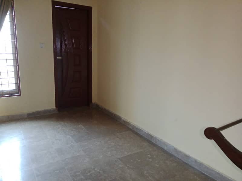 5 Marla Lower Portion Available For Rent In Eden Boulevard College Road 9
