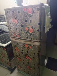 Dawlance fridge available in good condition