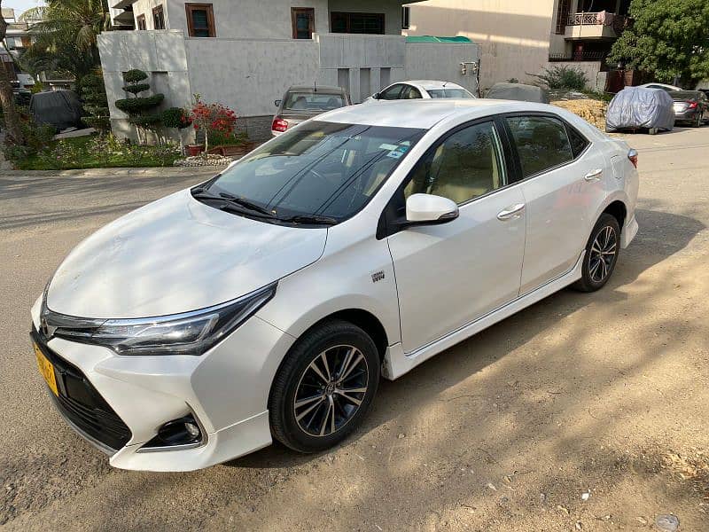 Toyota Corolla Altis 1.8X cvt-i 1