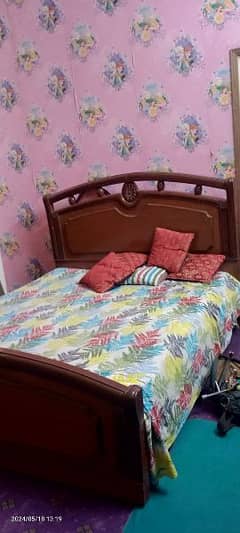 want to sale bed