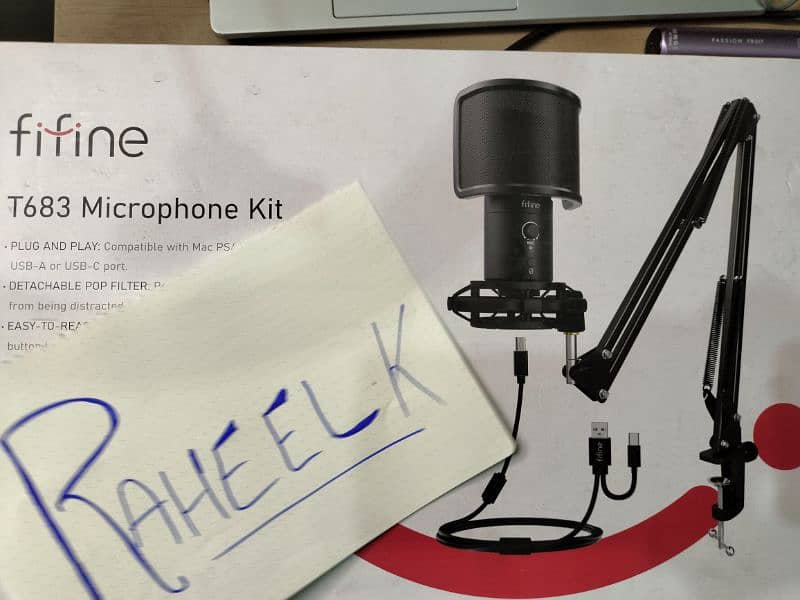 Fifine t683 condenser mic for sale. almost new 10/10 condition. 0