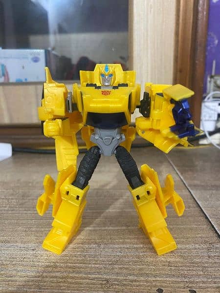 Transformers Cyberverse Bumblebee 2