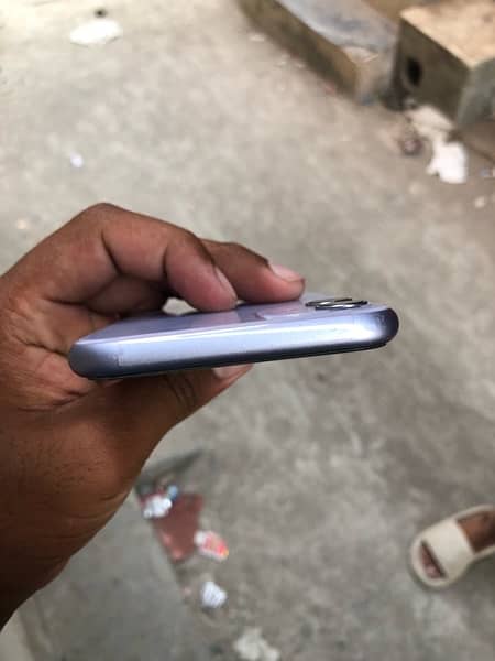 iphone 11 non pta 64(gb) batry health 80 All ok condition 10/10 4