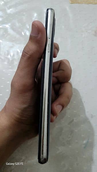 Sharp Aquos R2 Official PTA Approved 9 by 10 condition 4