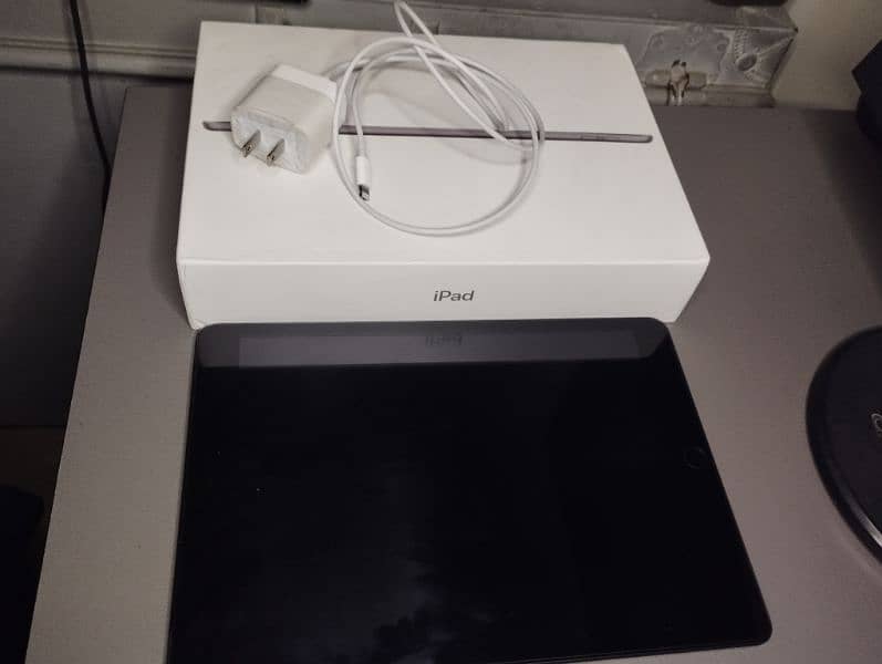 iPad 9th generation -Apple 64gb(warranty till Dec) 3