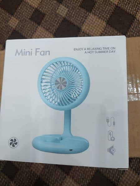 Mini charging fan 2