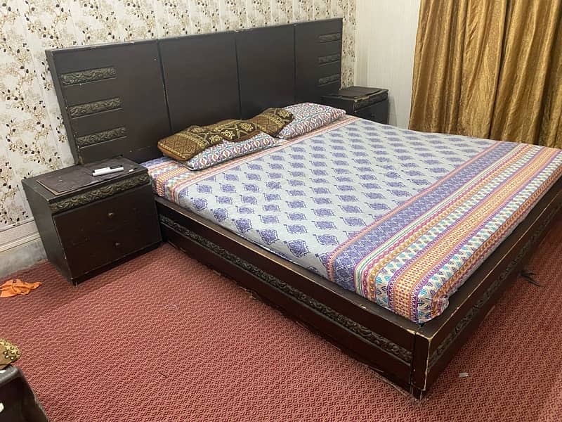 Double Bed with side table and dressing Table 0