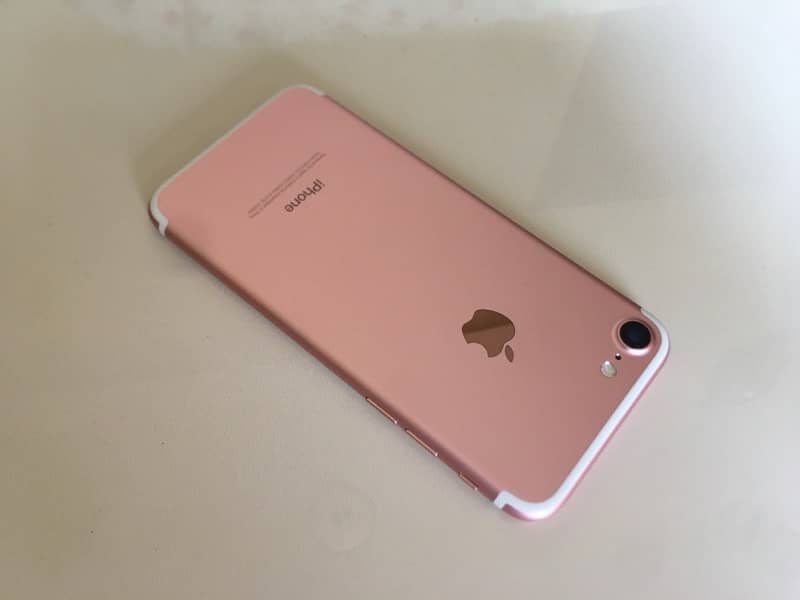 Brand New Condition iPhone 7 128gb Rose Gold PTA APPROVED 8