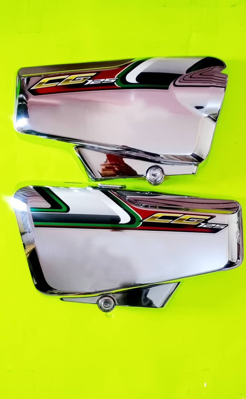 Honda CG 125 Special Edition Sides Covers 3