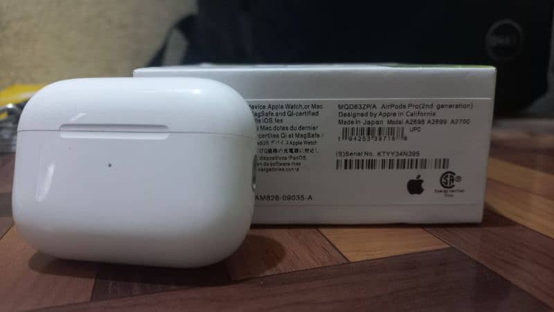 Airpods pro 2nd genration. 4