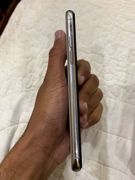 IPHONE X pta approved with box cable 64 GB 6