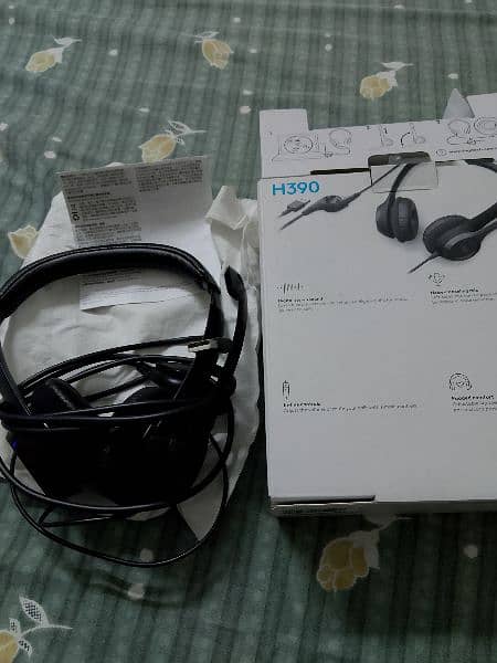Logitech H-390 available in new Condition 3