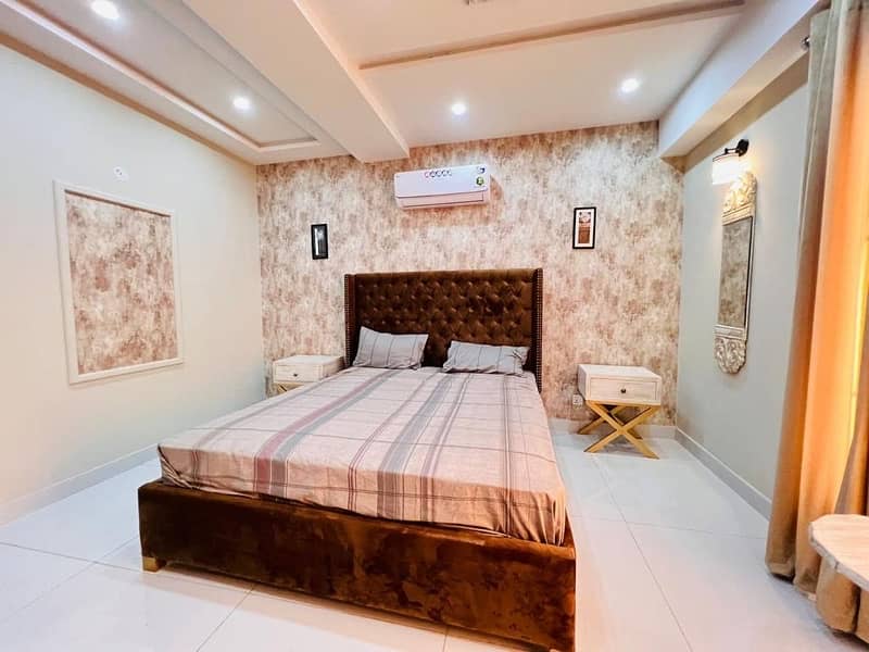 1 Bedroom VIP apartment for rent on daily basis in bahria town 1