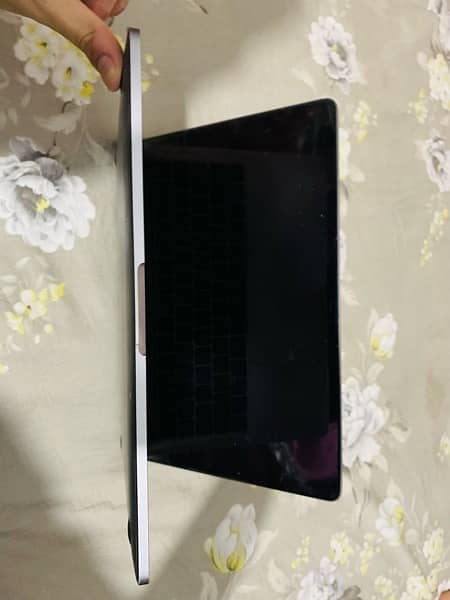 Macbook Pro Late 2016 Touch Bar 512 GB 3