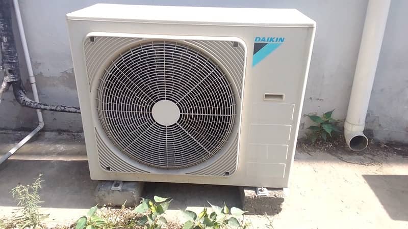 DAIKIN 4 Ton cassette 3