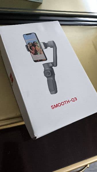 Zhiyun smooth q3 almost box packed never used. 0