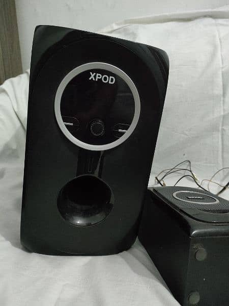 XPOD BT1400 woofers speakers 4