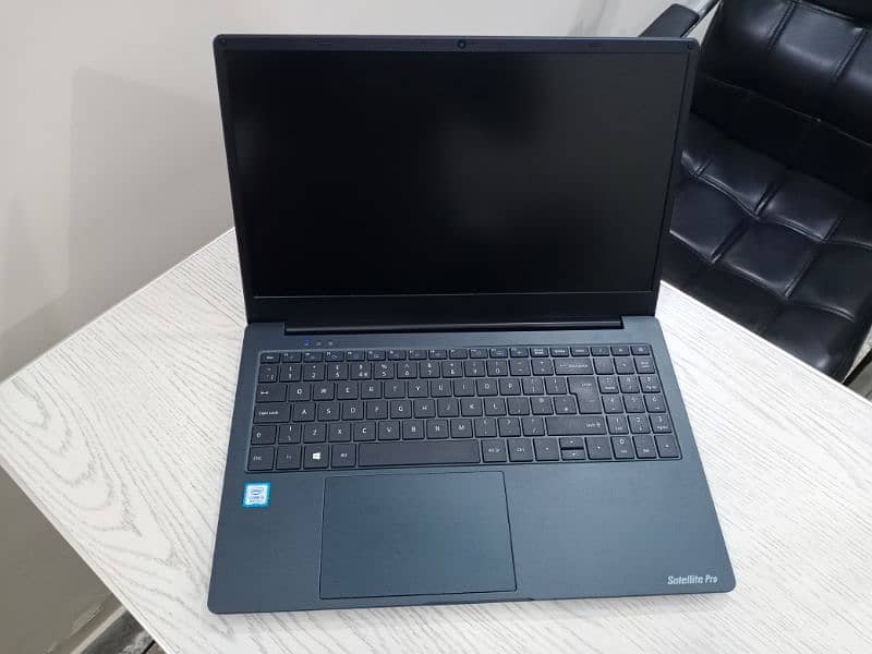 Toshiba Satellite Pro C50 core i5 8th gen quadcore 15.6 inch 1080P ips 2